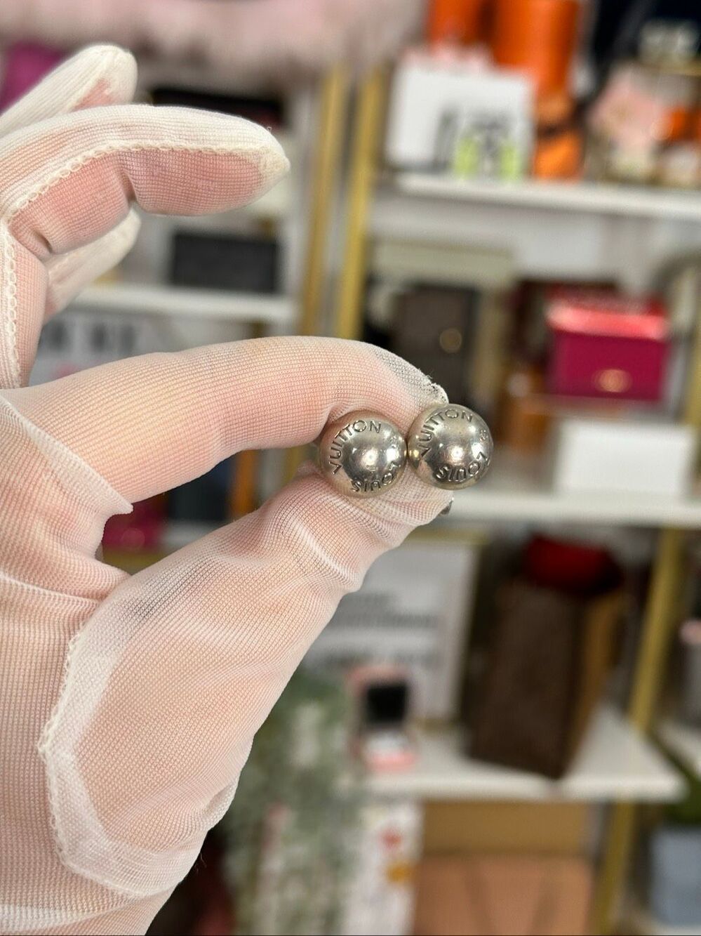Louis Vuitton Taiga Button de Manchette Silver Cuff Link Set